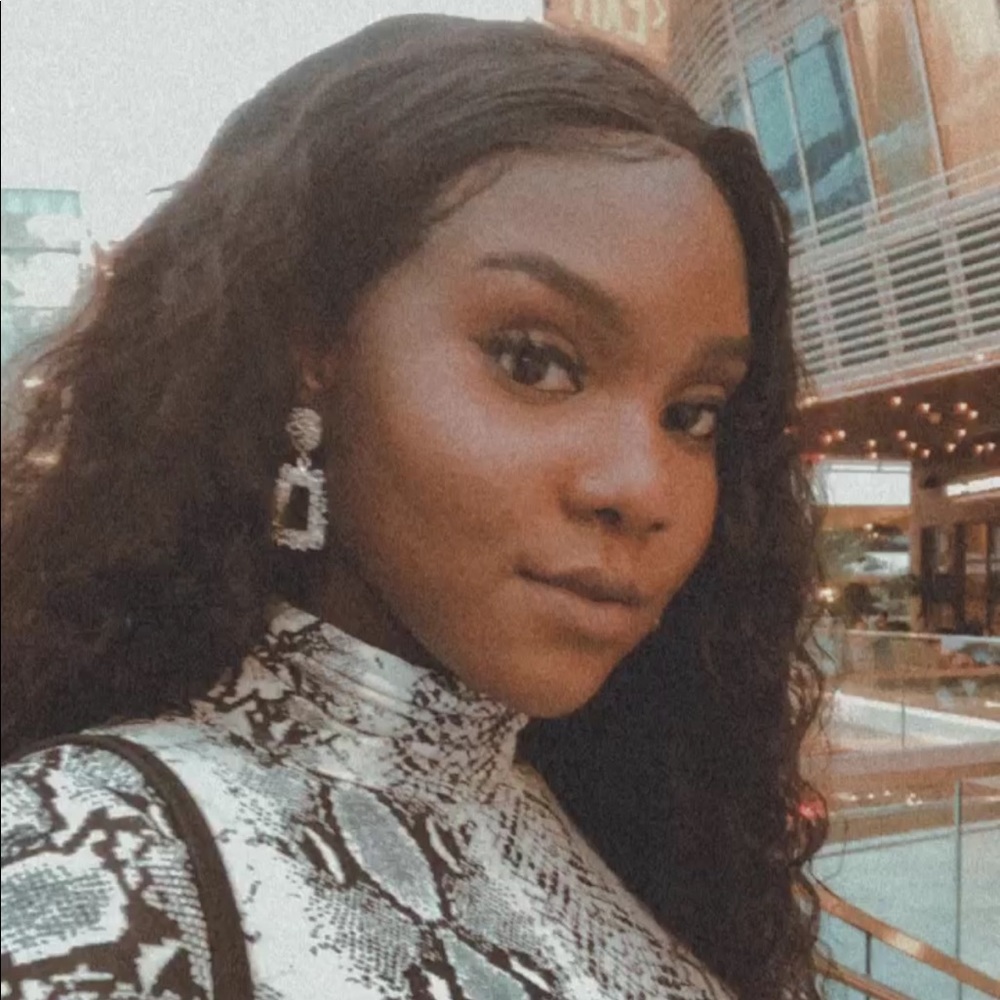 Meet your Posher, Esther